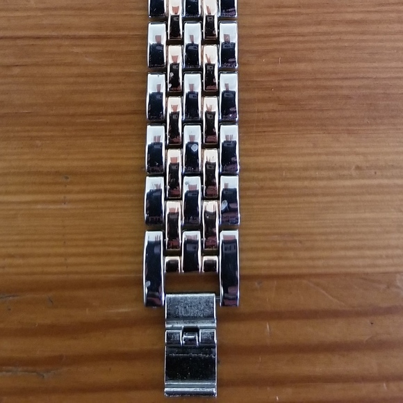 Quartz Watch Model #91086, SN#AC31071826 - Picture 6 of 6